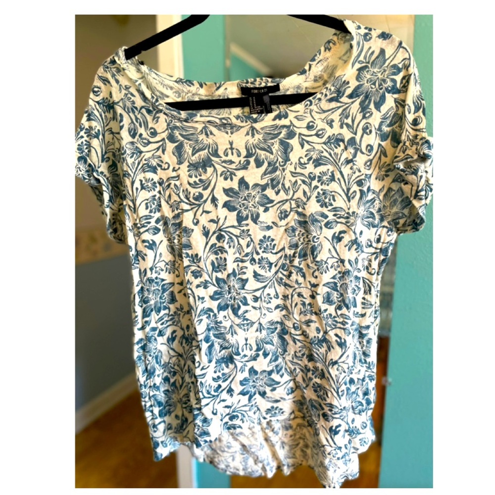 Blue and offwhite floral linen/cotton mix top